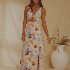 Italian Love Maxi Dress - Abstract Resort -Outfityo Sales 036a1c7b973646f4bb6ab463168900cc scaled