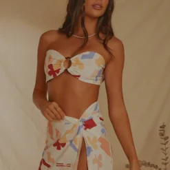 Sandy Days Crop Top - Abstract Resort -Outfityo Sales 0c3c070538d54e678c11e0ebb5bf6405 scaled