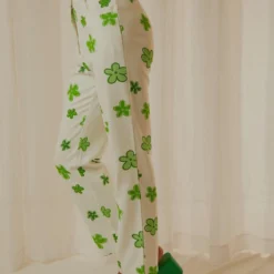 Keep Your Heart Pants - Green Wild Poppies -Outfityo Sales 105620312c8b40e4b71a25b43893d340 scaled