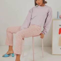 Wrangler Darling Crop Sweat - Misty Lilac -Outfityo Sales 195d2713124f415d85b9746f948cba83 scaled