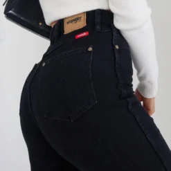 Wrangler Lita Jean - Black Rose -Outfityo Sales 1b626ee14d644c8b80d192605322b953