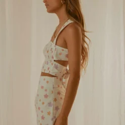 Lost Picnics Linen Crop - Pink Wild Poppies -Outfityo Sales 2aa24c27e1814a65a1dc078b33aa3929 scaled