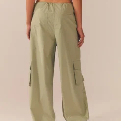 Hacker Parachute Pants - Fern -Outfityo Sales 35fba4a045084f99a709493ebf1e8379 scaled