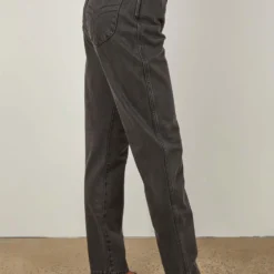 Elle Jean - Paris Black -Outfityo Sales 399ca4fc8aeb4a52a8c4ed9032b02f20 scaled