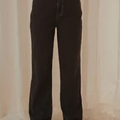 Lee High Baggy Jean - Shift Black -Outfityo Sales 3bf0d3c166d94d84bf13428afaa6b0bf scaled