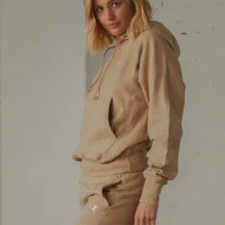 Champion Reverse Weave Boyfriend C Hoodie - Country Walnut 10 Champion Reverse Weave Boyfriend C Hoodie - Country Walnut -Outfityo Sales 470806fb07c24b5b8f5ba166a218b2c3 scaled