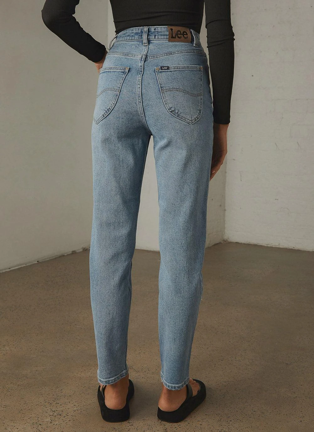 Lee Hourglass High Moms Jean - Bias Blue 5 Lee Hourglass High Moms Jean - Bias Blue - Image 5