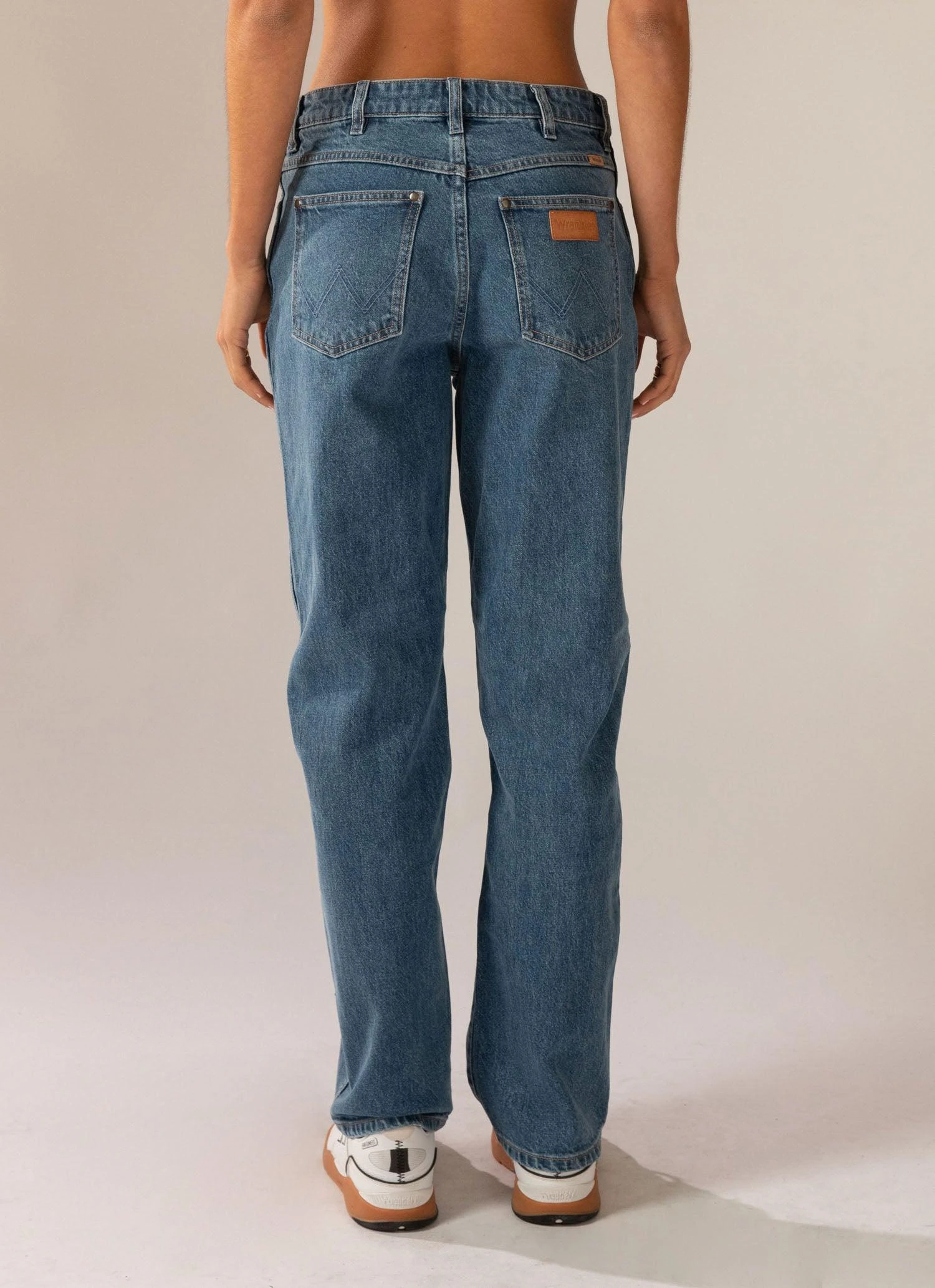 Wrangler Cindy Relaxed Straight - Exploration 6 Wrangler Cindy Relaxed Straight - Exploration - Image 6