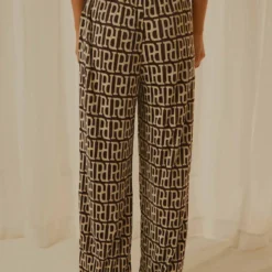 90s Muse Pants - Logo Mania -Outfityo Sales 60bee26cb5c64f038db84f0bafa37cb3 scaled