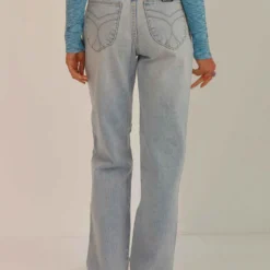 Original Straight Jean - Sunbleach -Outfityo Sales 6b4e677f8b864535aa5eb646e34bf925 scaled