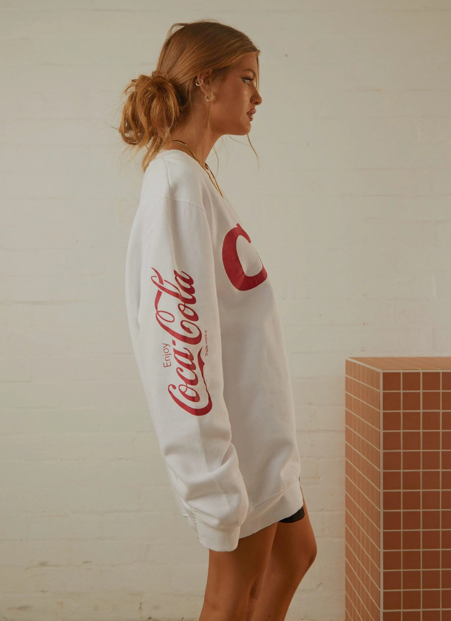 Coca Cola World Sweat - Vintage White 5 Coca Cola World Sweat - Vintage White - Image 5