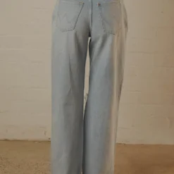 Wrangler Bella Baggy Jean - Delirium Decon -Outfityo Sales 71bcf91a06c849f585f3f185fb7c279a scaled