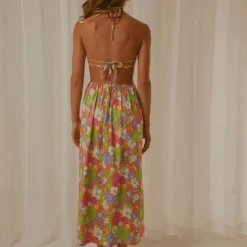 Weekend In Spain Maxi Dress - 70s Floral -Outfityo Sales 7628ab1a17764a1a9a08d7d938715355 scaled