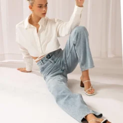 Wrangler Bella Baggy Jean - Peninsula Blues -Outfityo Sales 802c2aaee20d4fcda9a14ffedc97a159