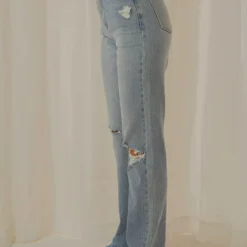 A 94' High Straight Jean - Patricia Rip -Outfityo Sales 881521b9c653421c974039cf54a30354 scaled