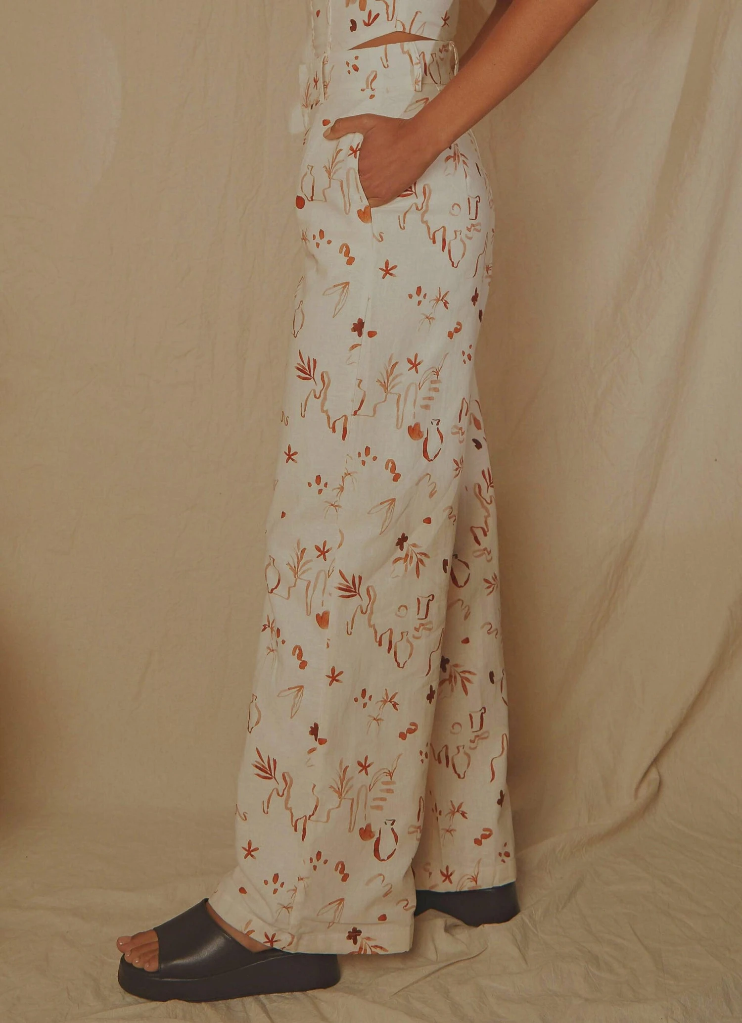 Isola Linen Pants - Safari 5 Isola Linen Pants - Safari - Image 5