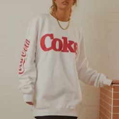 Coca Cola World Sweat - Vintage White 9 Coca Cola World Sweat - Vintage White -Outfityo Sales Peppermayo Elise 15.3.22 EXTRA 19 84a3c270 c31a 48f0 98bb 47e1121f8fab scaled