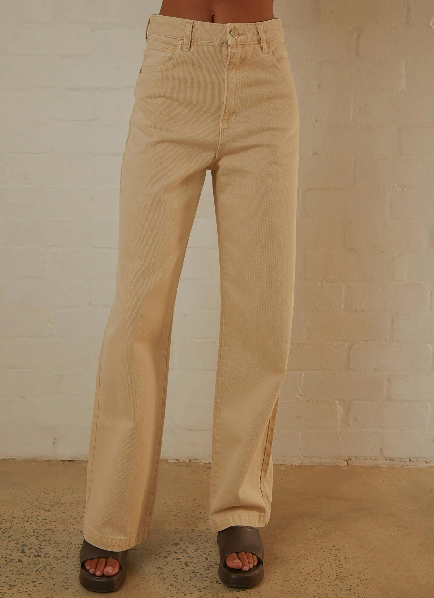 A 94' High & Wide Jean - Ecru 1 A 94' High & Wide Jean - Ecru