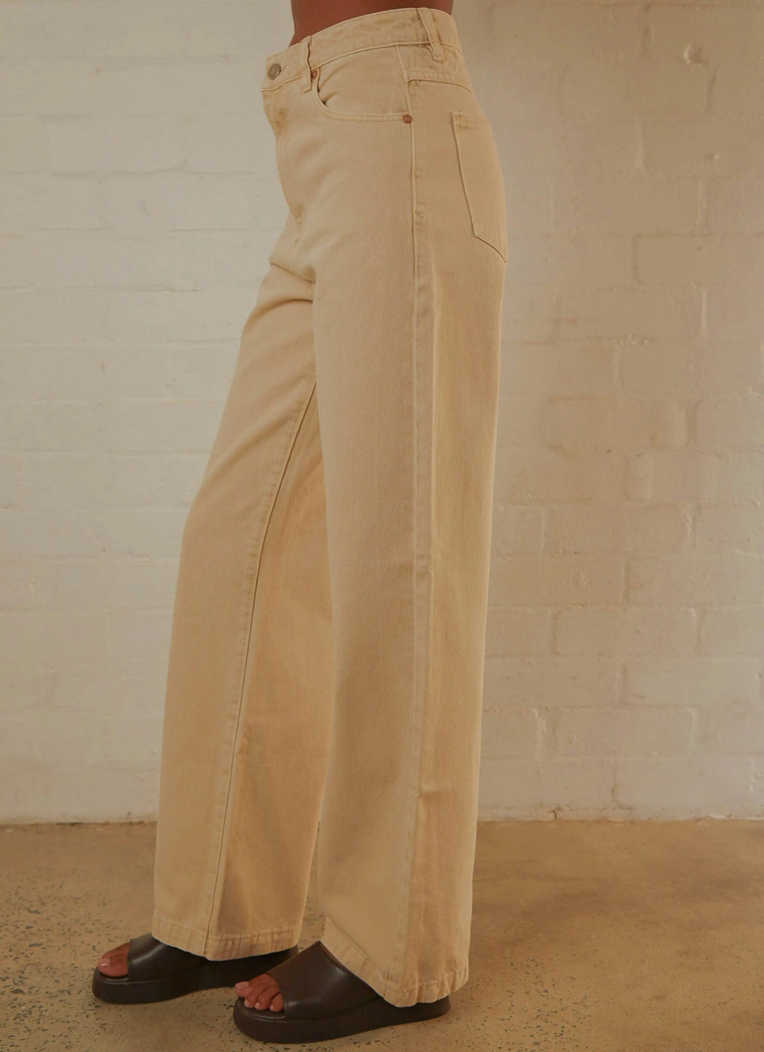 A 94' High & Wide Jean - Ecru 4 A 94' High & Wide Jean - Ecru - Image 4