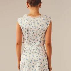 Picnic Date Floral Top - Blue Blooms 9 Picnic Date Floral Top - Blue Blooms -Outfityo Sales Peppermayo Saskia 7823 4jpg fc44f221 fe9c 46b9 ab60 b65a6ee65cb3 scaled