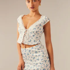 Picnic Date Floral Top - Blue Blooms 10 Picnic Date Floral Top - Blue Blooms -Outfityo Sales Peppermayo Saskia 7823 5jpg a990700d edad 45ca 97dd 371d2975faa1 scaled