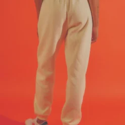 Vacancy Supply X Micke Lindebergh - Blume Sweatpant - Buttercream -Outfityo Sales Vacancy x Mickie Collab 19 scaled