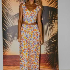 Isola Linen Pants - Blooming 9 Isola Linen Pants - Blooming -Outfityo Sales a6cf95531c704579a2b0b0e8b83ad7ef scaled