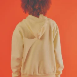 Vacancy Supply X Micke Lindebergh - Blume Sweatpant - Buttercream -Outfityo Sales a8d5f825c216496c8cfa3890c2b291b6 scaled