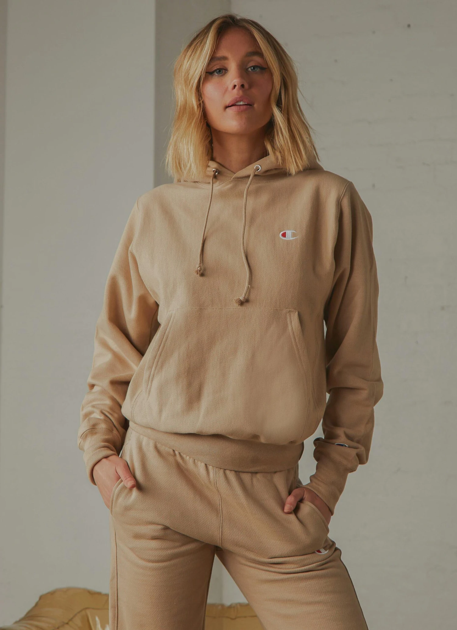 Champion Reverse Weave Boyfriend C Hoodie - Country Walnut 4 Champion Reverse Weave Boyfriend C Hoodie - Country Walnut - Image 4