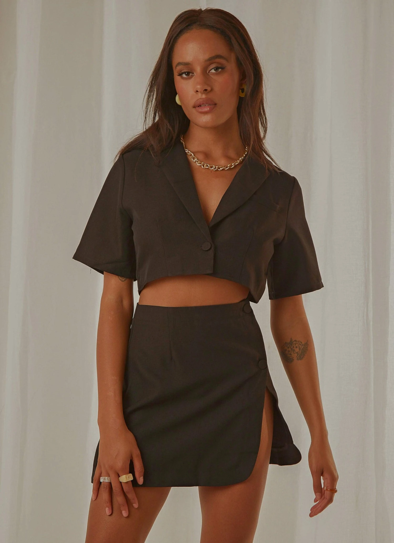 New York City Cropped Blazer - Black 2 New York City Cropped Blazer - Black - Image 2