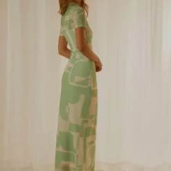 Remix Mesh Maxi Dress - Lime Green Geo -Outfityo Sales cb1891029ad343a285ef2fa2e5eb4a10 scaled