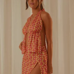 Kaia Top - Sunset Geo -Outfityo Sales d563301b1892475f9e527044c145e2f7 scaled