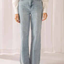 Wrangler Bella Baggy Jean - Peninsula Blues -Outfityo Sales d5d13538a67a457d9a284a5fffe8ccb4