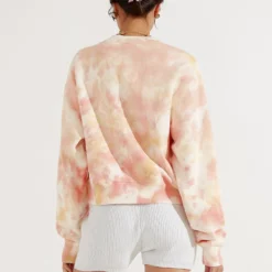 Champion Reverse Weave Cloud Dye Crew - Pink Tie Dye -Outfityo Sales e581dae3e5ae45129fdde8760cf0717a