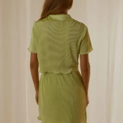 Sun Downer Cropped Shirt - Lime Green -Outfityo Sales f1137b988f8347a5a6f4103729e5f871 scaled