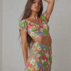 Brady Crop Top - 70s Floral -Outfityo Sales f56ba7a1d0d34df1a40bd2bbb848f312