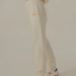 Traction Sweatpants - Off White -Outfityo Sales f7fcae152c2a4d029500d9b028b0e568 scaled
