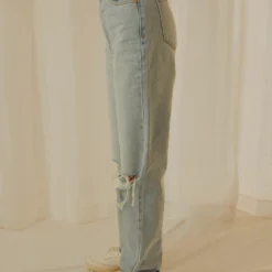 A 94 High Straight Jean - Deanna Organic -Outfityo Sales fea375268c344a8c8061834ce601b599 scaled